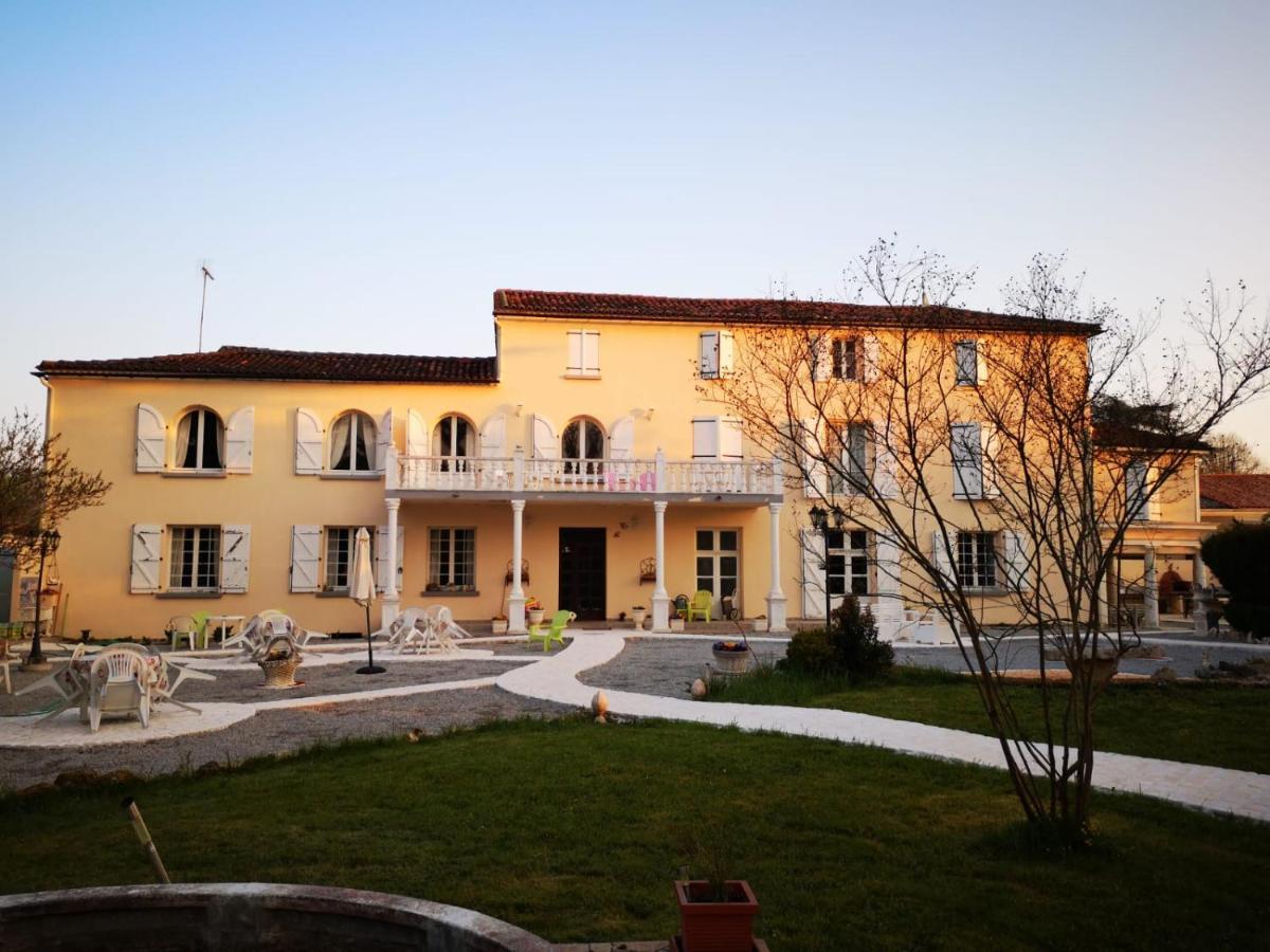 Le Clos Des Cedres B&B La Rochefoucauld Εξωτερικό φωτογραφία